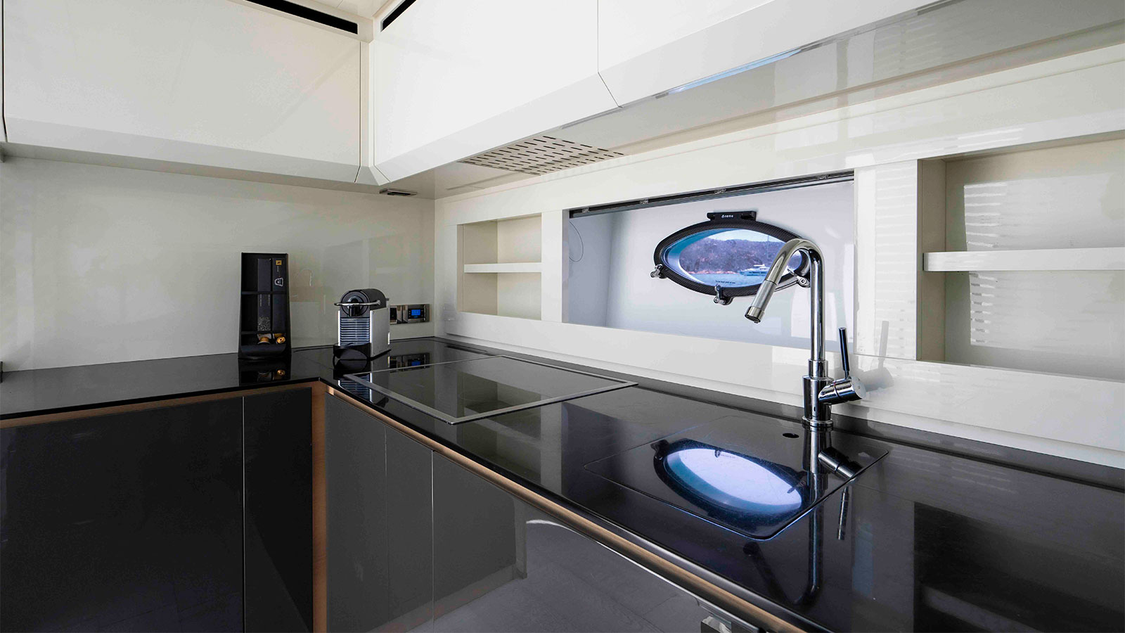 2016 Pershing 70 for sale (photo 10)