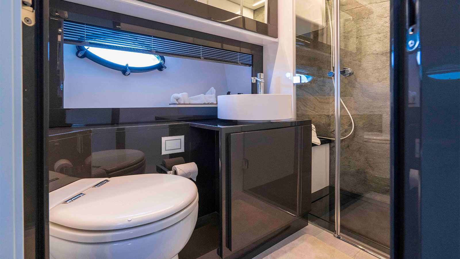 2016 Pershing 70 for sale (photo 11)