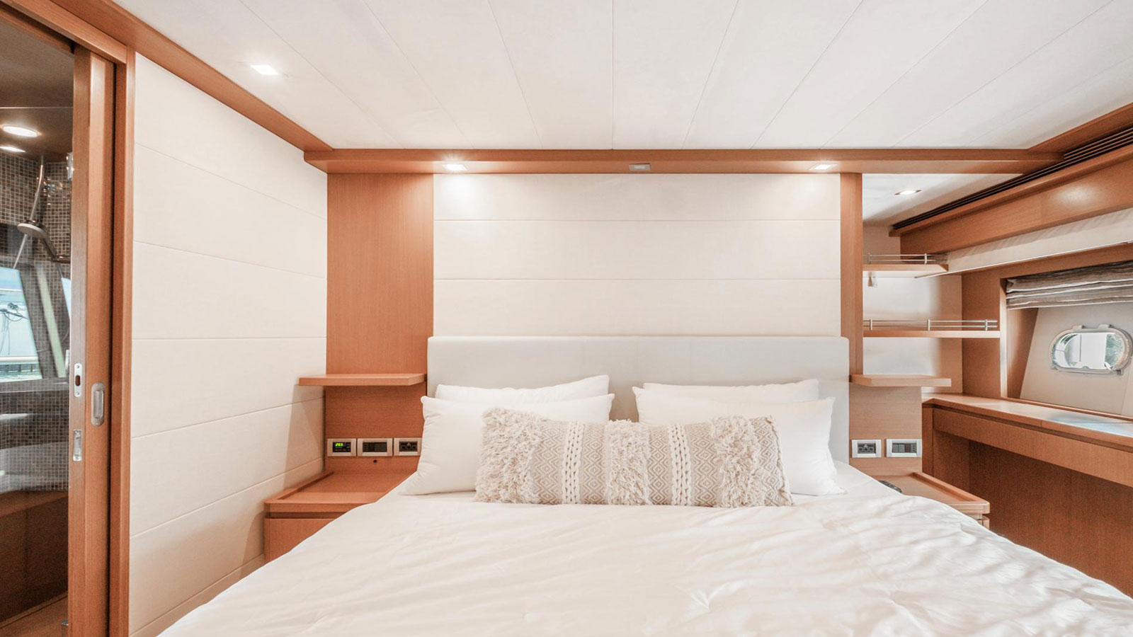 2009 Ferretti 780 à vendre (photo 9)