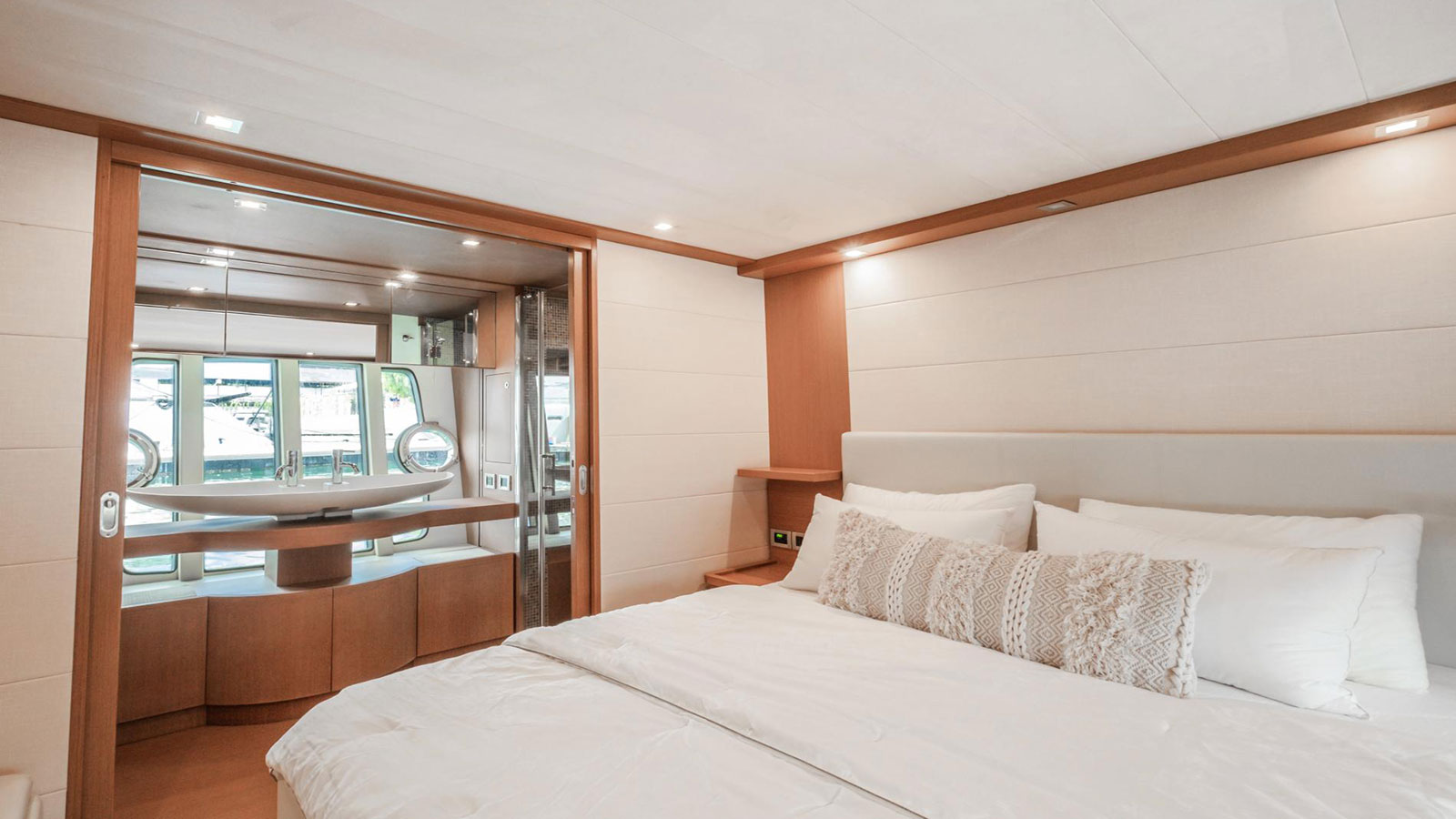 2009 Ferretti 780 à vendre (photo 10)