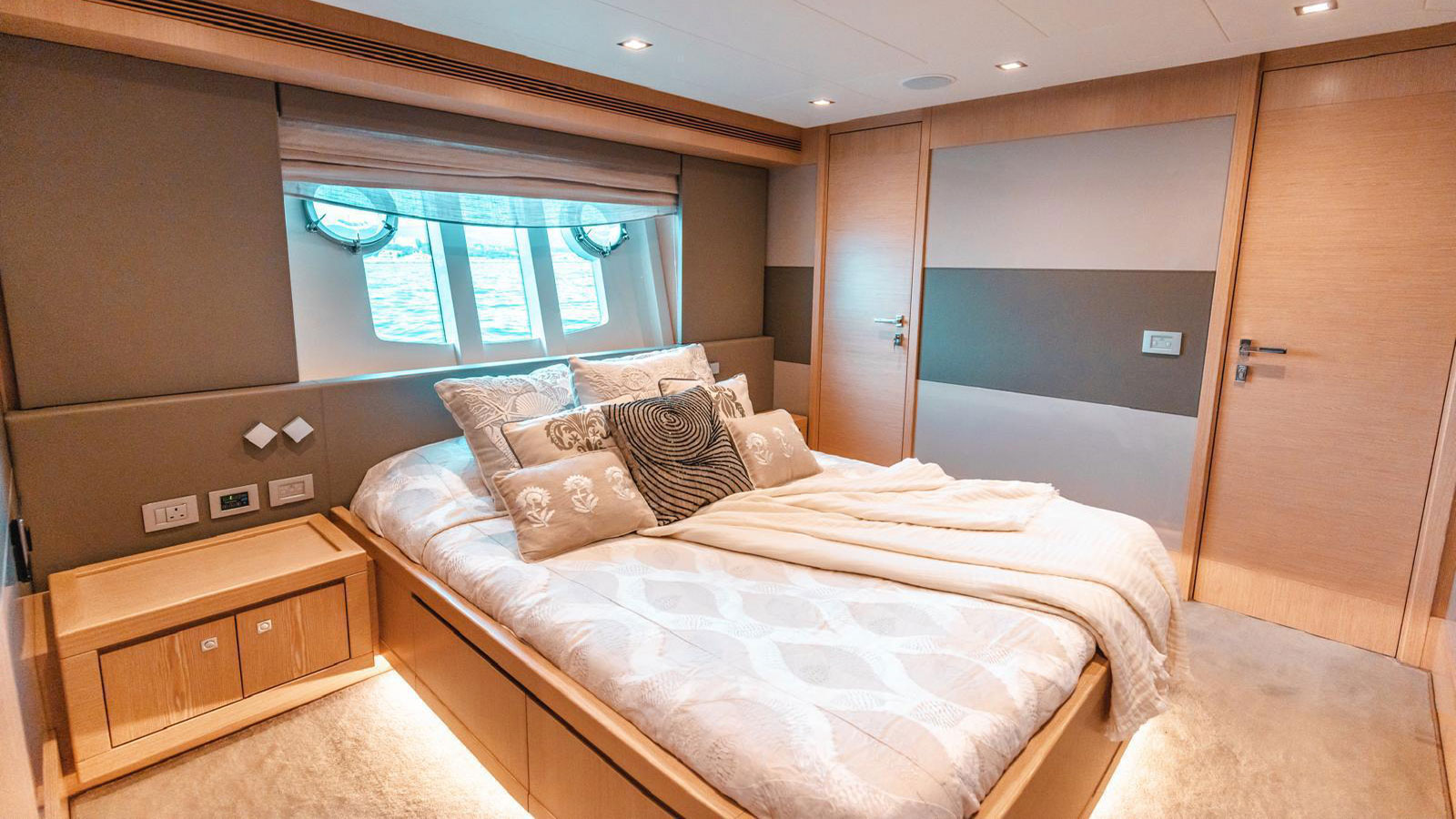 2013 Custom Line Navetta 26 in vendita (photo 6)