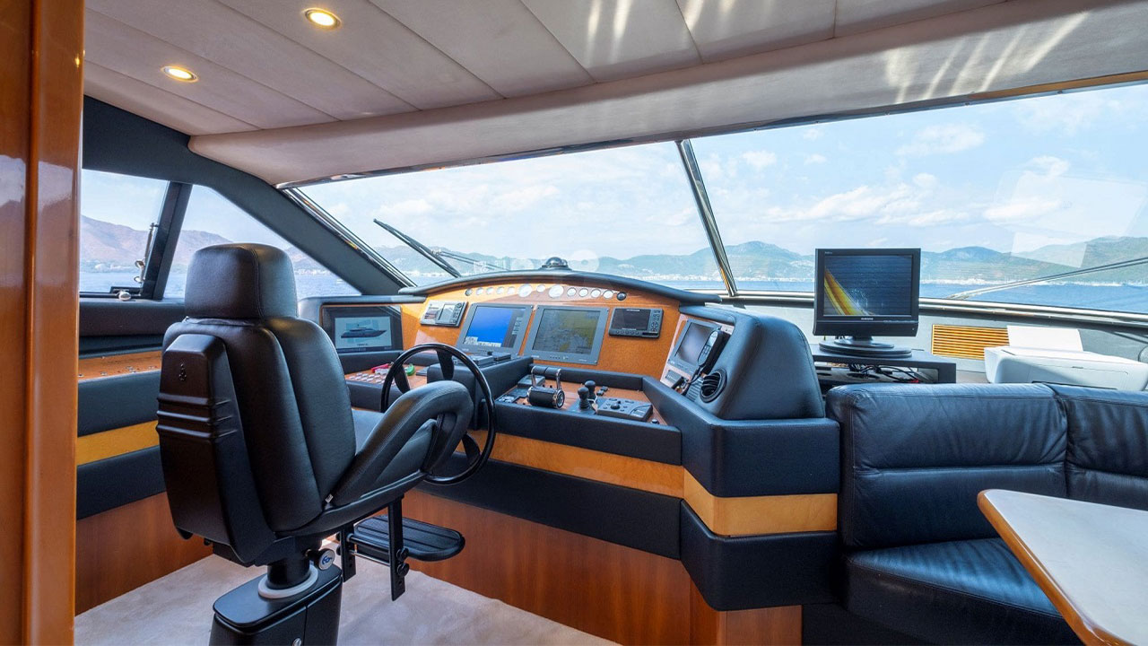 2007 Ferretti 830 Hardtop for sale (photo 6)