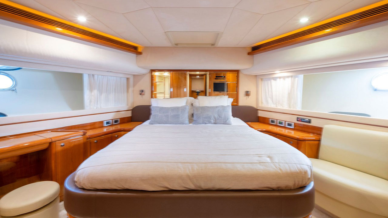 2007 Ferretti 830 Hardtop for sale (photo 7)