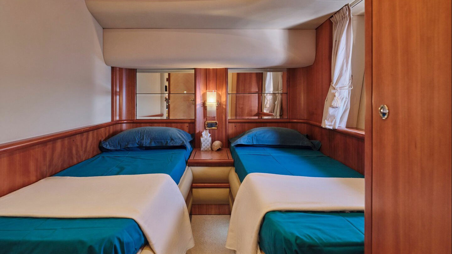 2006 Azimut 68 Evo for sale (photo 11)