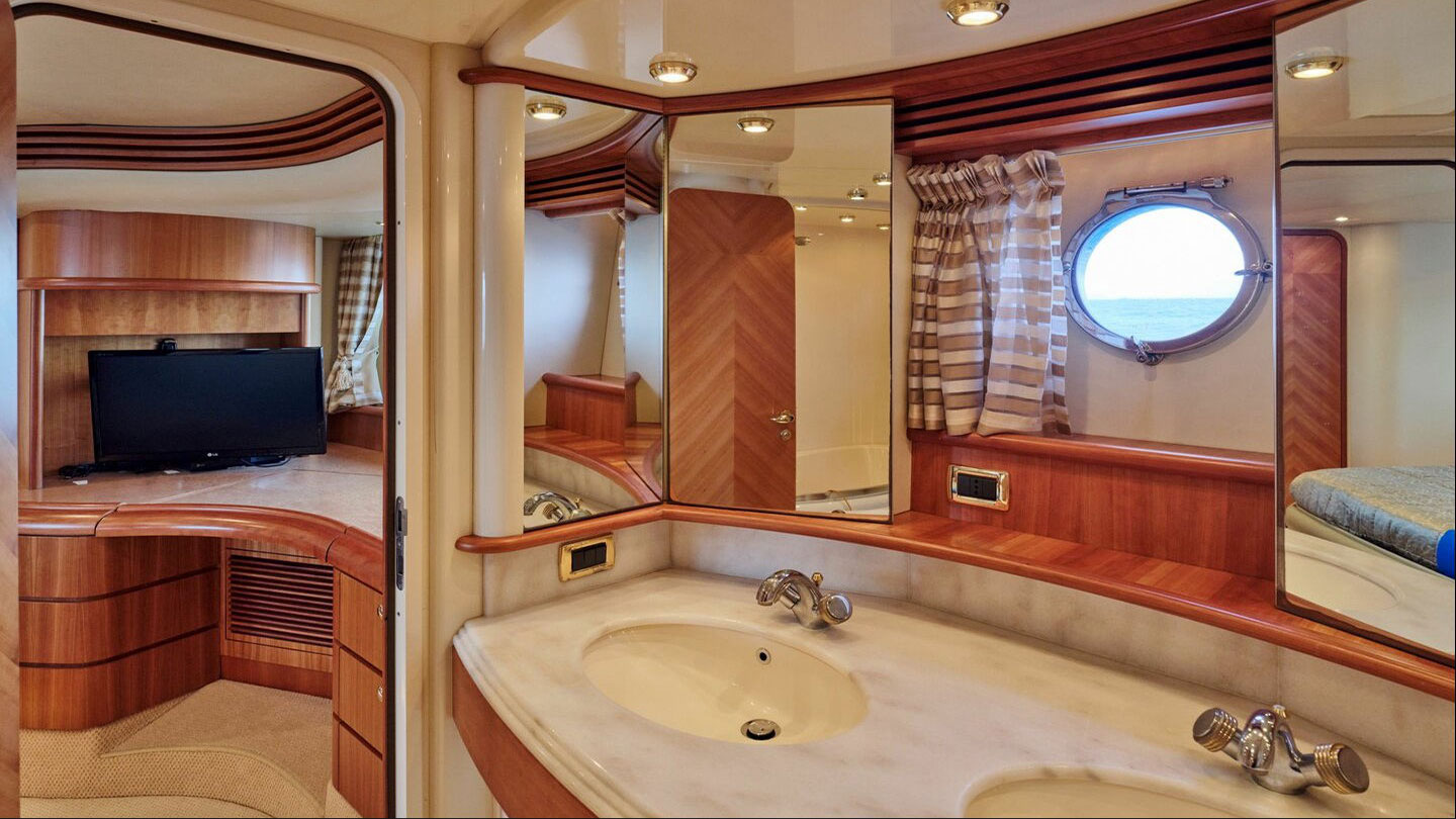 2006 Azimut 68 Evo for sale (photo 15)