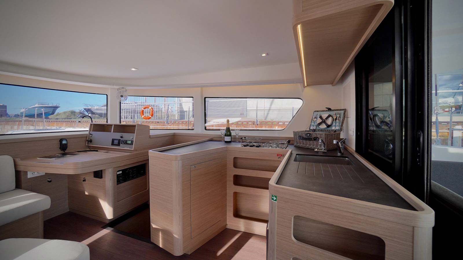 2023 Lagoon 42 for sale (photo 13)