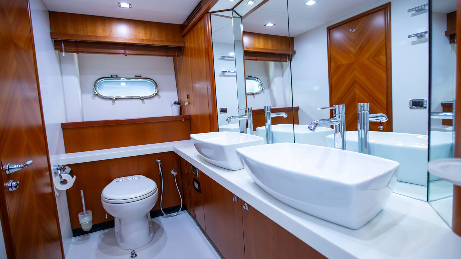 2007 Sunseeker 82 Yacht in vendita (photo 15)
