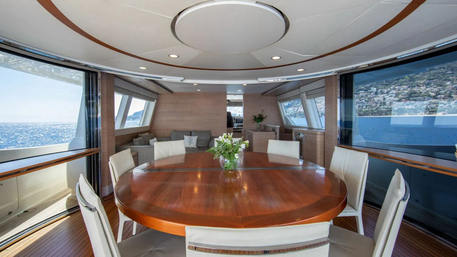 2013 Custom Line Navetta 33 te koop (photo 8)