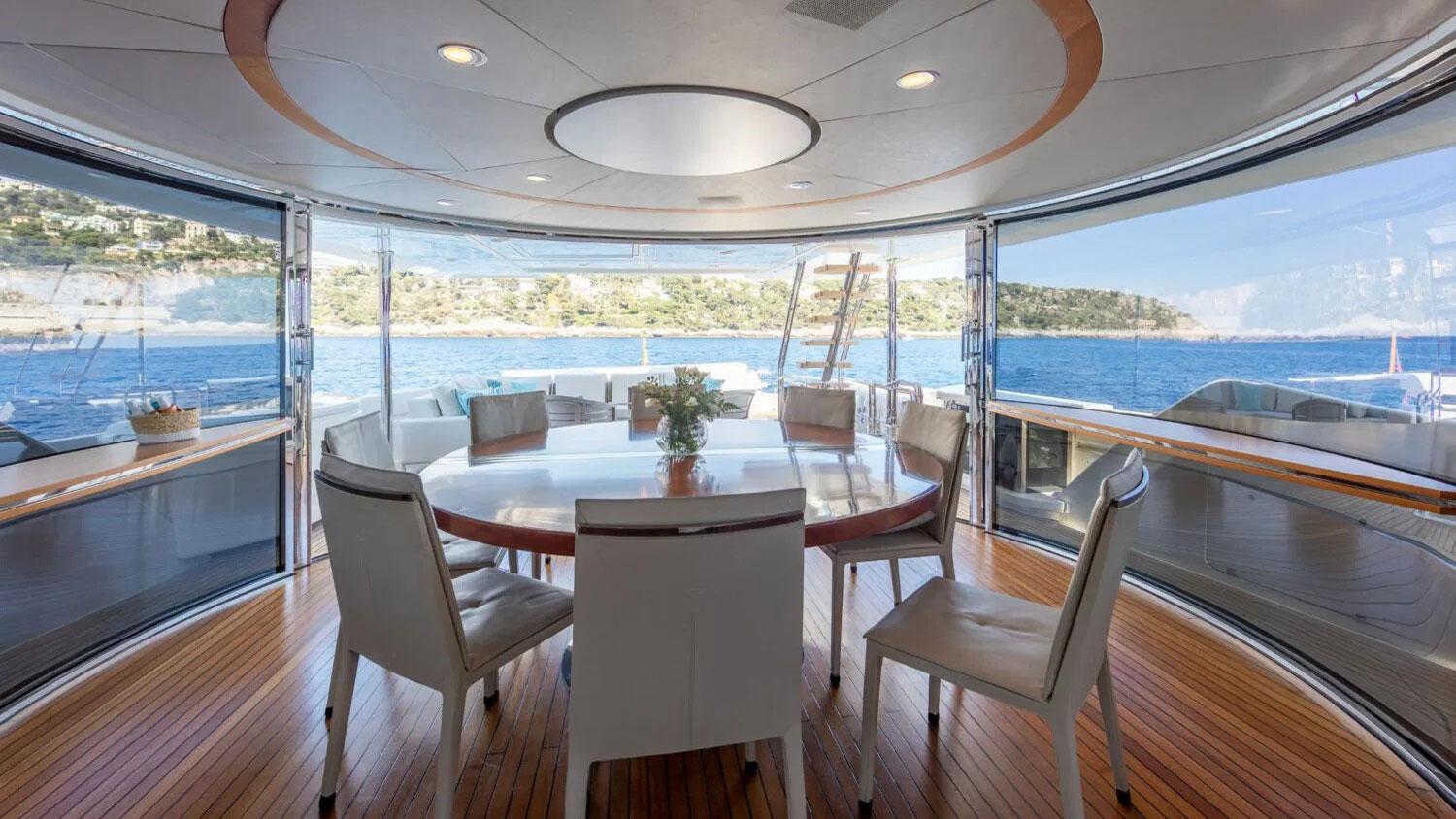 2013 Custom Line Navetta 33 te koop (photo 7)
