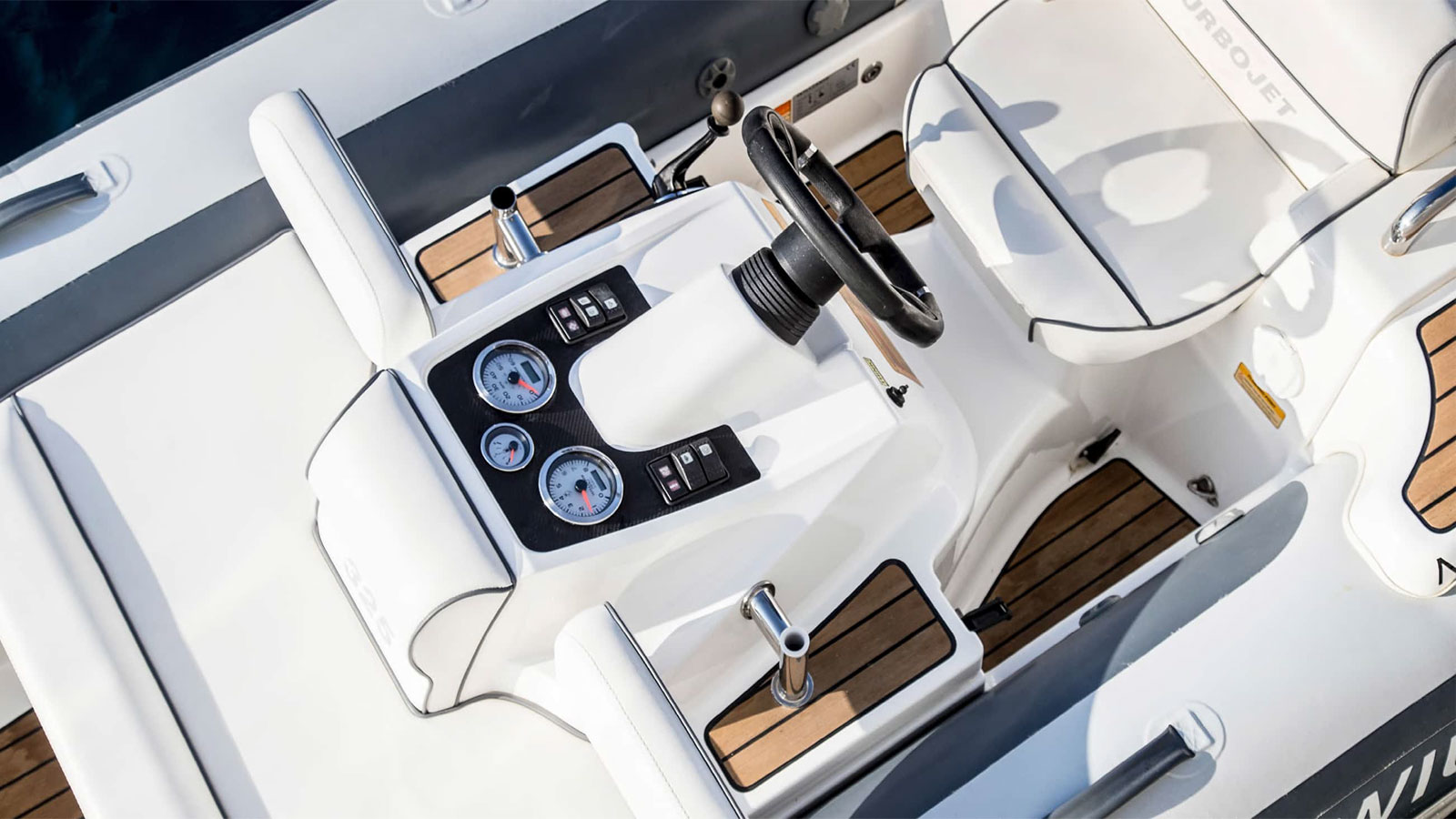 2013 Custom Line Navetta 33 te koop (photo 30)