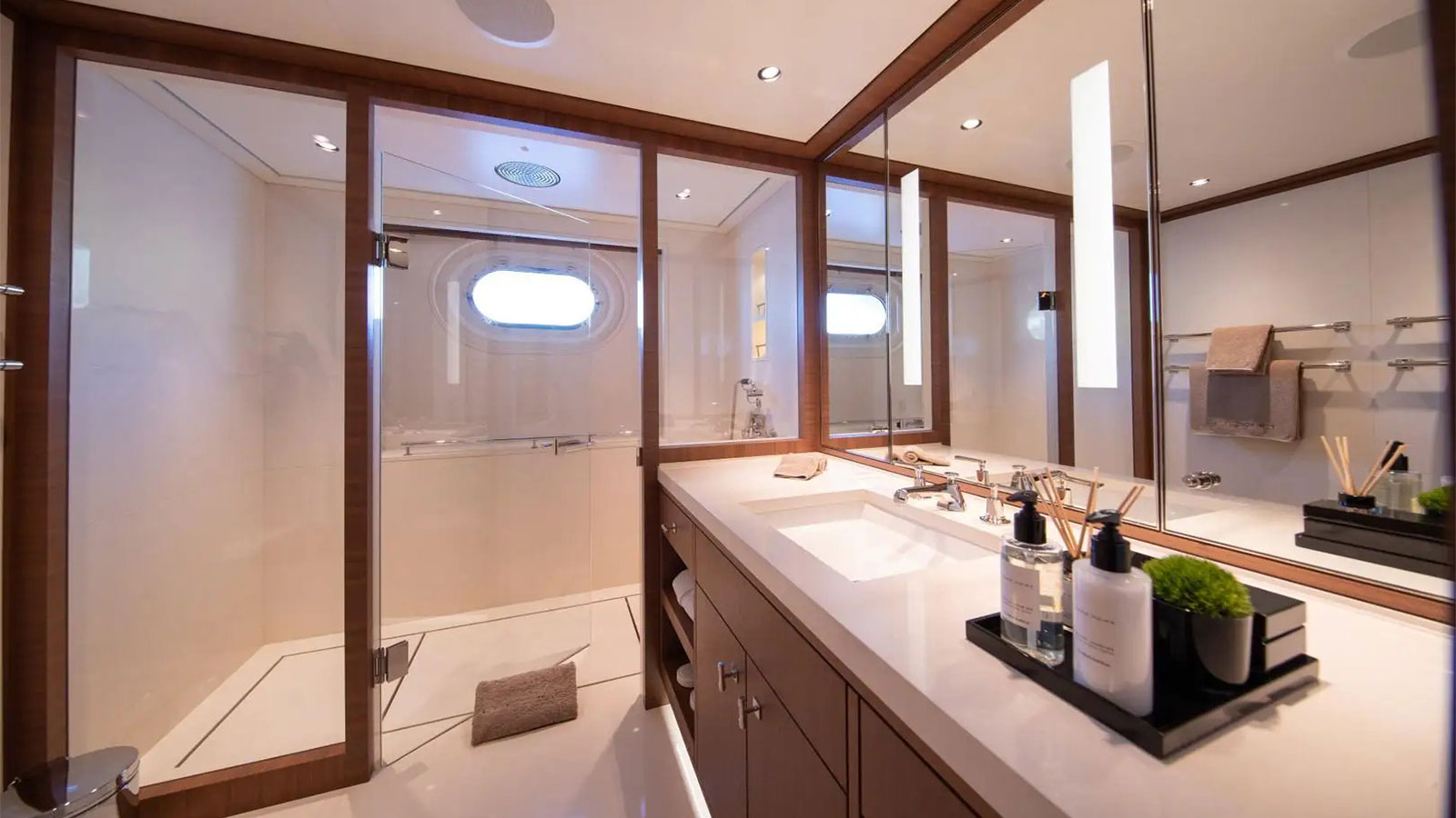 2012 Feadship 225 zu verkaufen (photo 11)