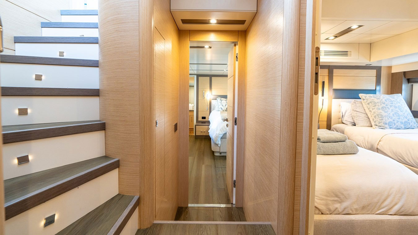 2019 Sirena 64 à vendre (photo 14)