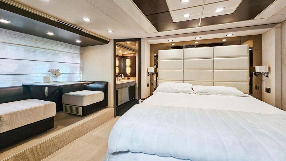 2013 Azimut 70 Fly for sale (photo 4)