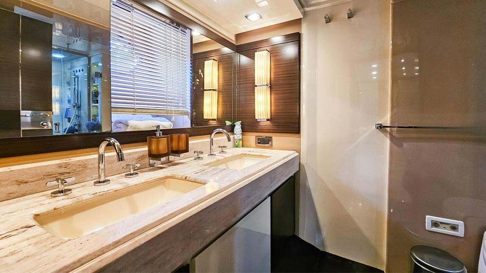 2013 Azimut 70 Fly for sale (photo 11)