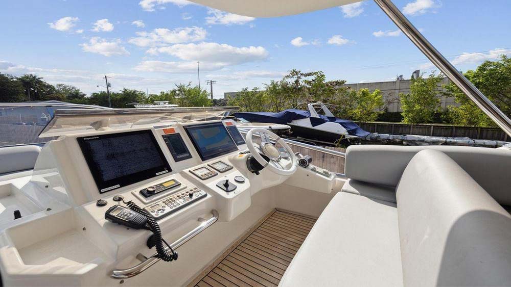 2013 Azimut 70 Fly for sale (photo 17)