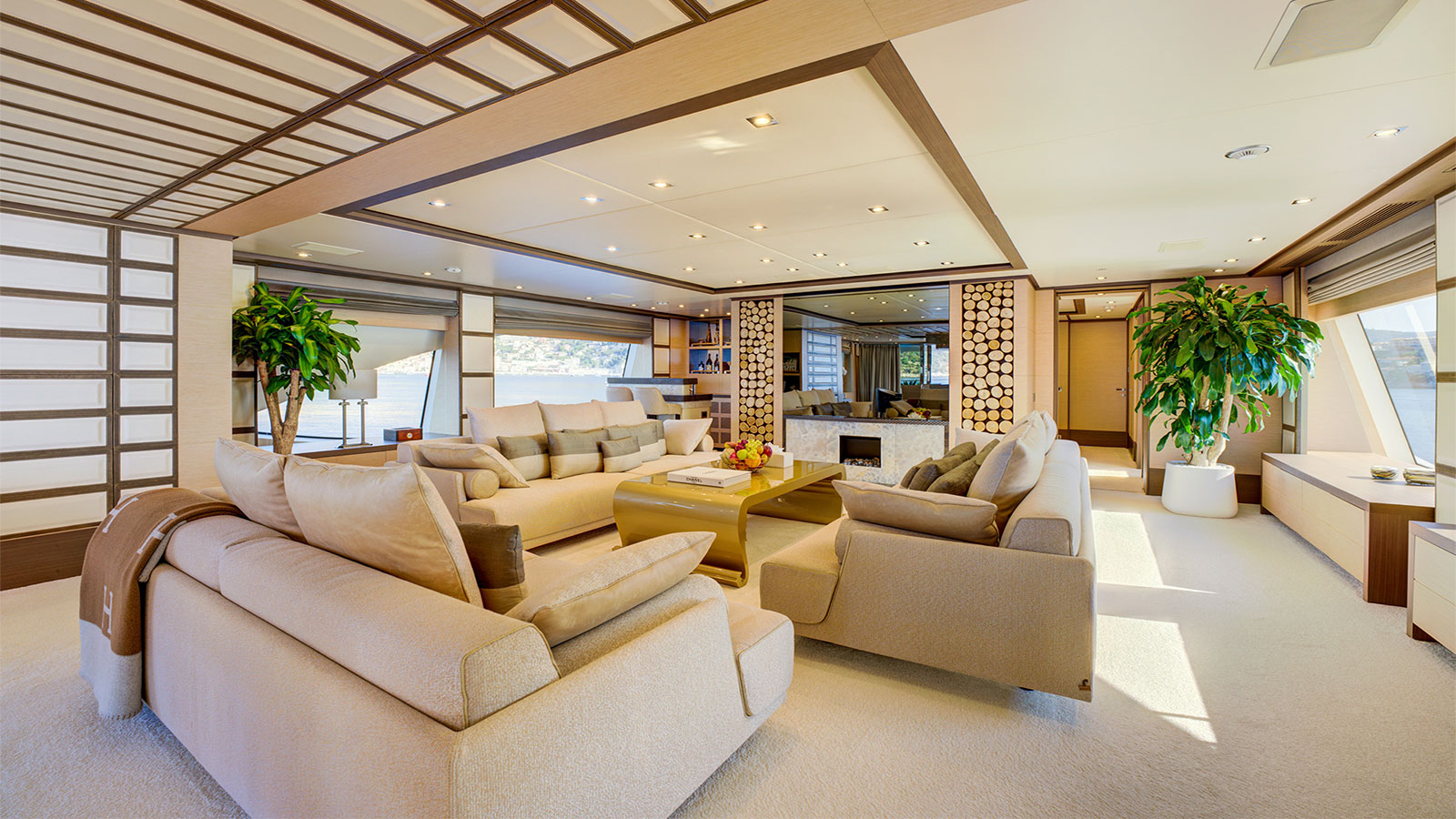2014 Benetti Crystal 140 te koop (photo 12)