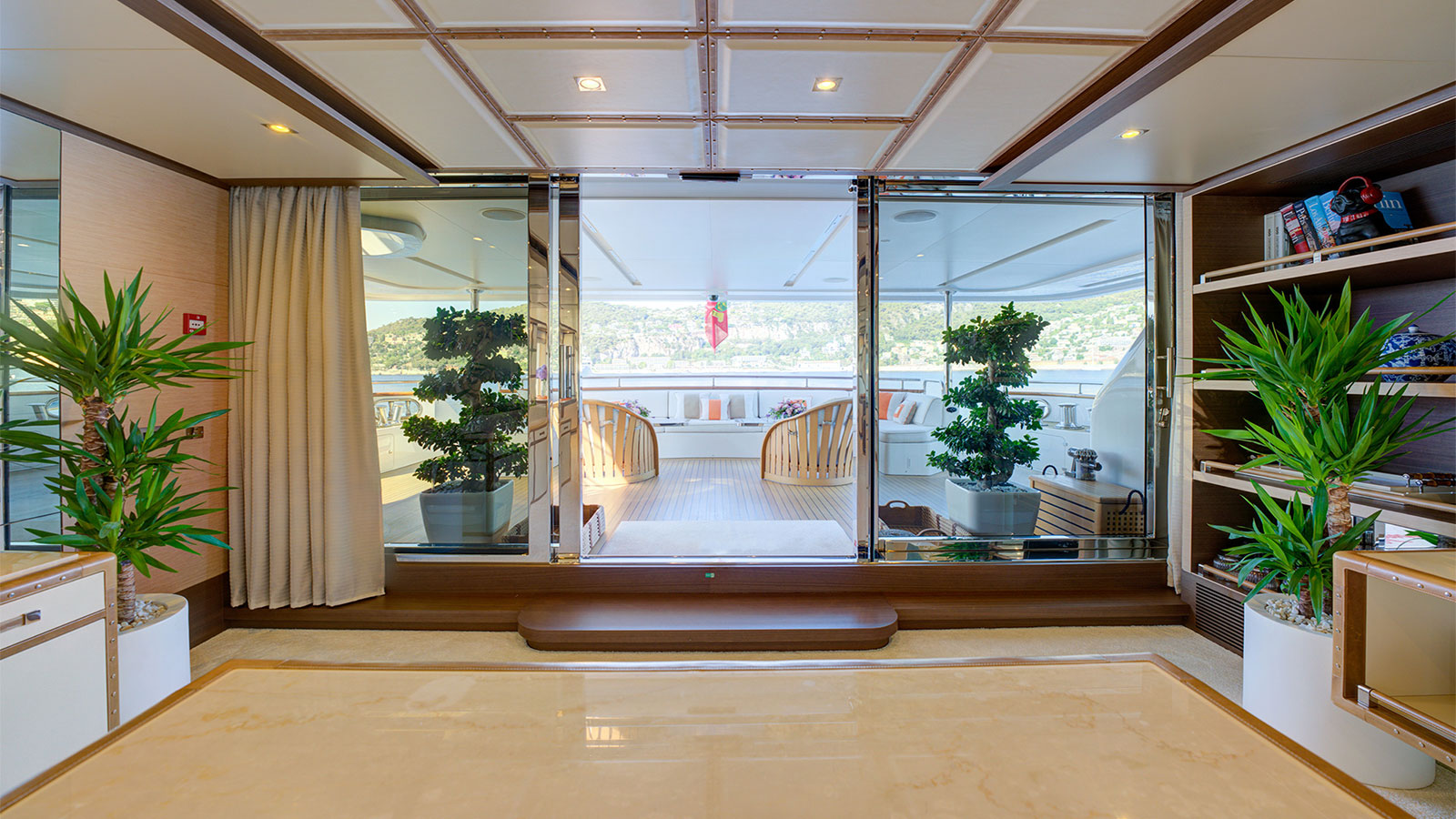 2014 Benetti Crystal 140 te koop (photo 14)