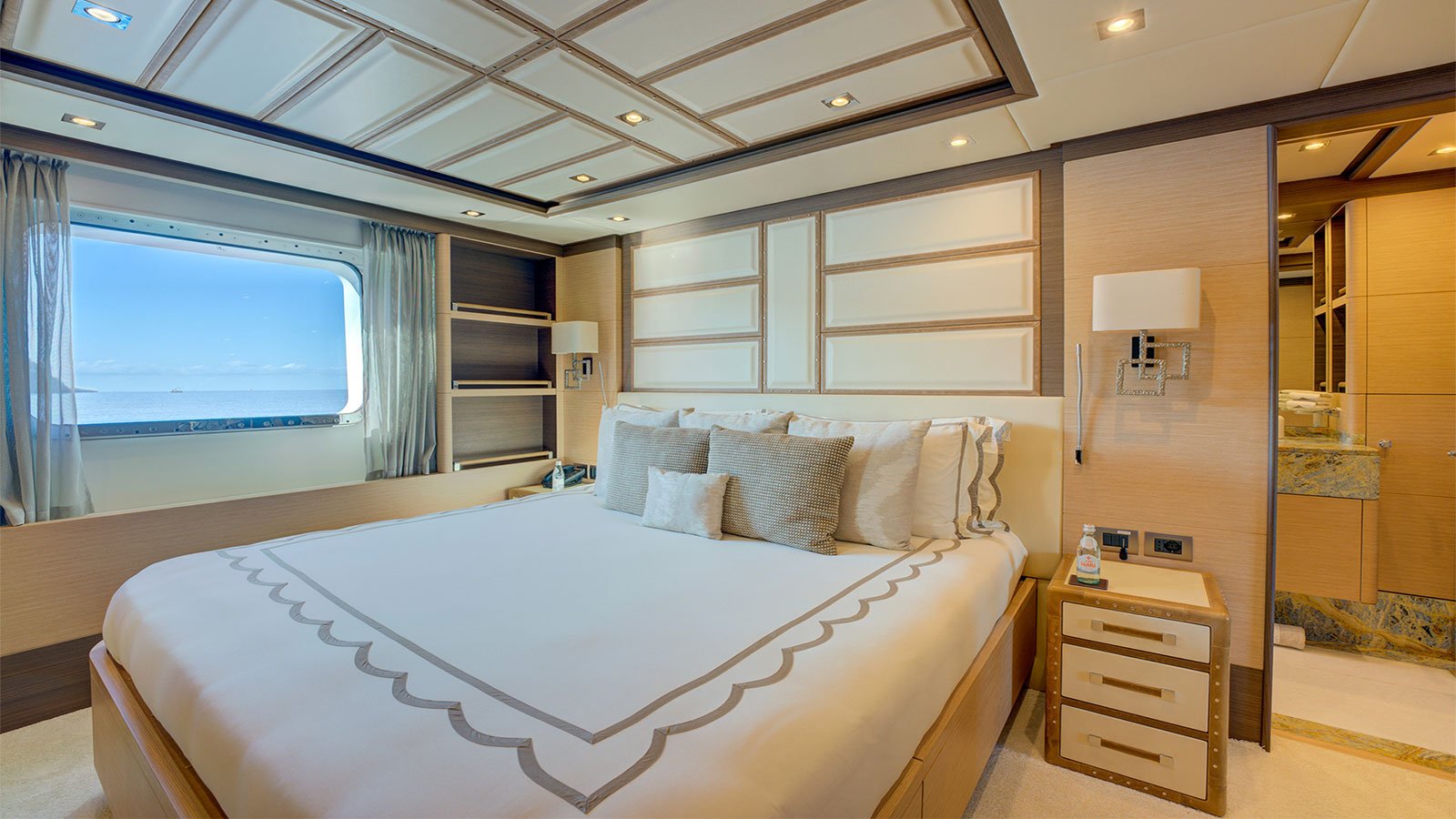 2014 Benetti Crystal 140 te koop (photo 22)
