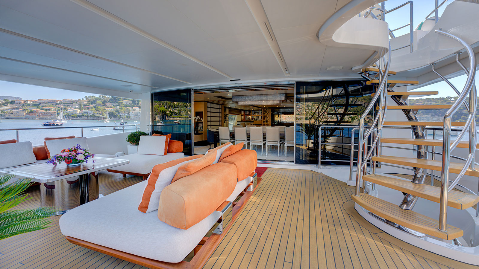 2014 Benetti Crystal 140 te koop (photo 32)