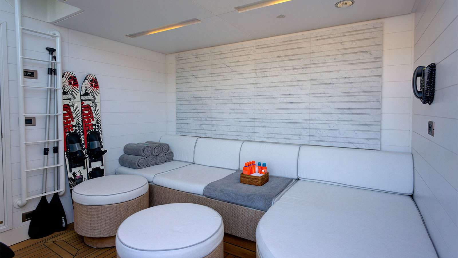 2014 Benetti Crystal 140 te koop (photo 35)