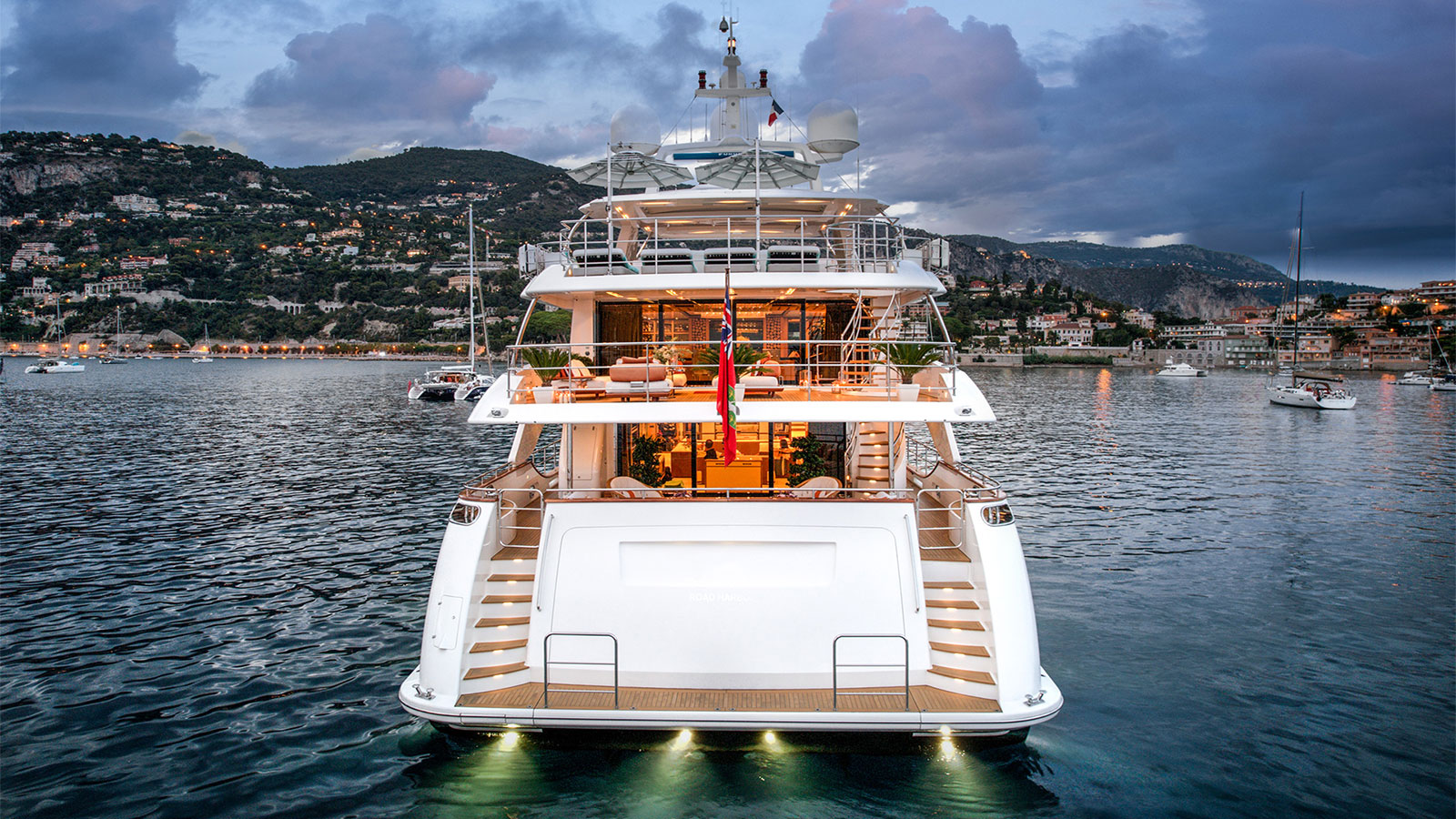 2014 Benetti Crystal 140 te koop (photo 37)
