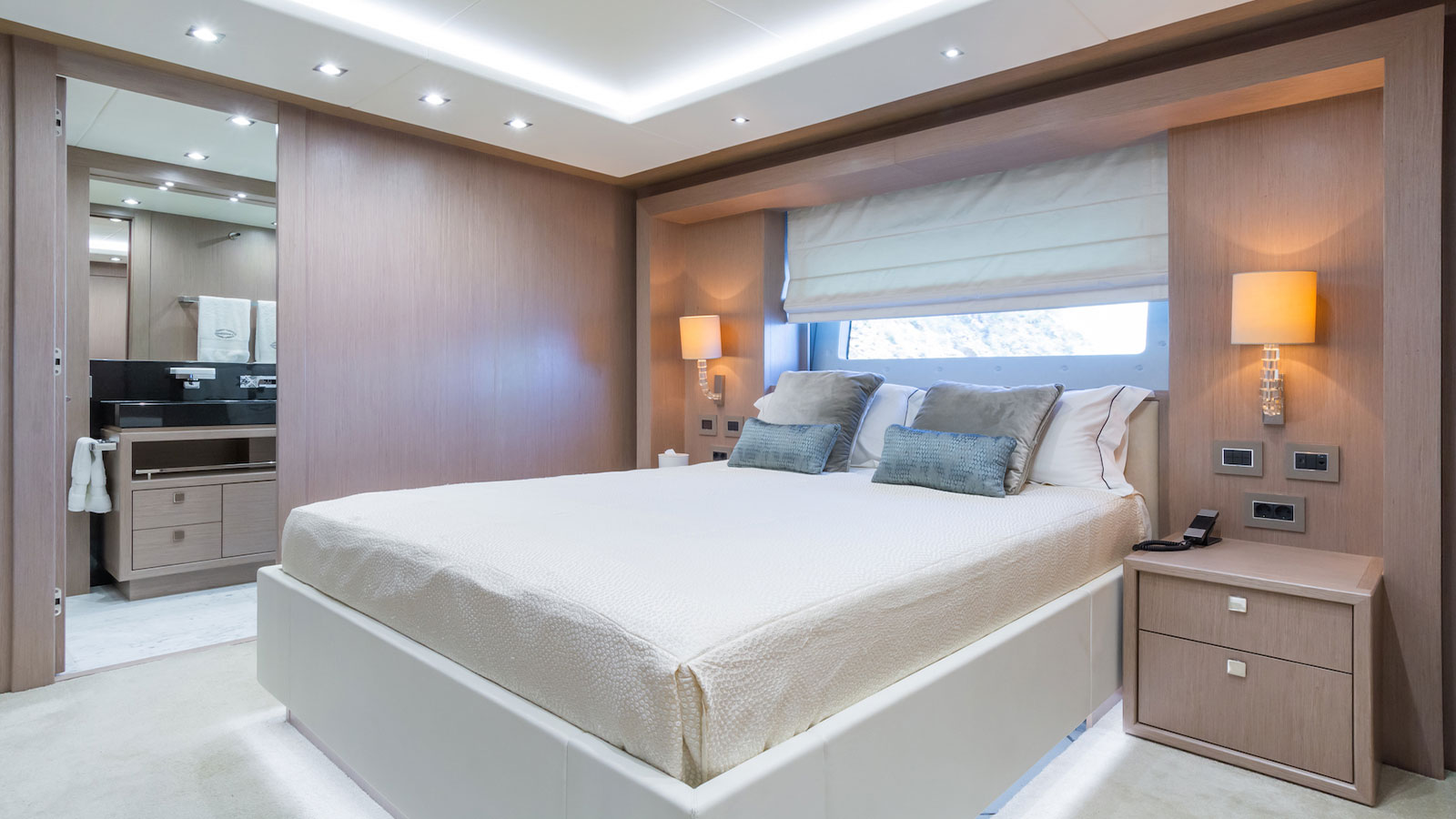 2017 Sunseeker 116 Sport Yacht for sale (photo 8)