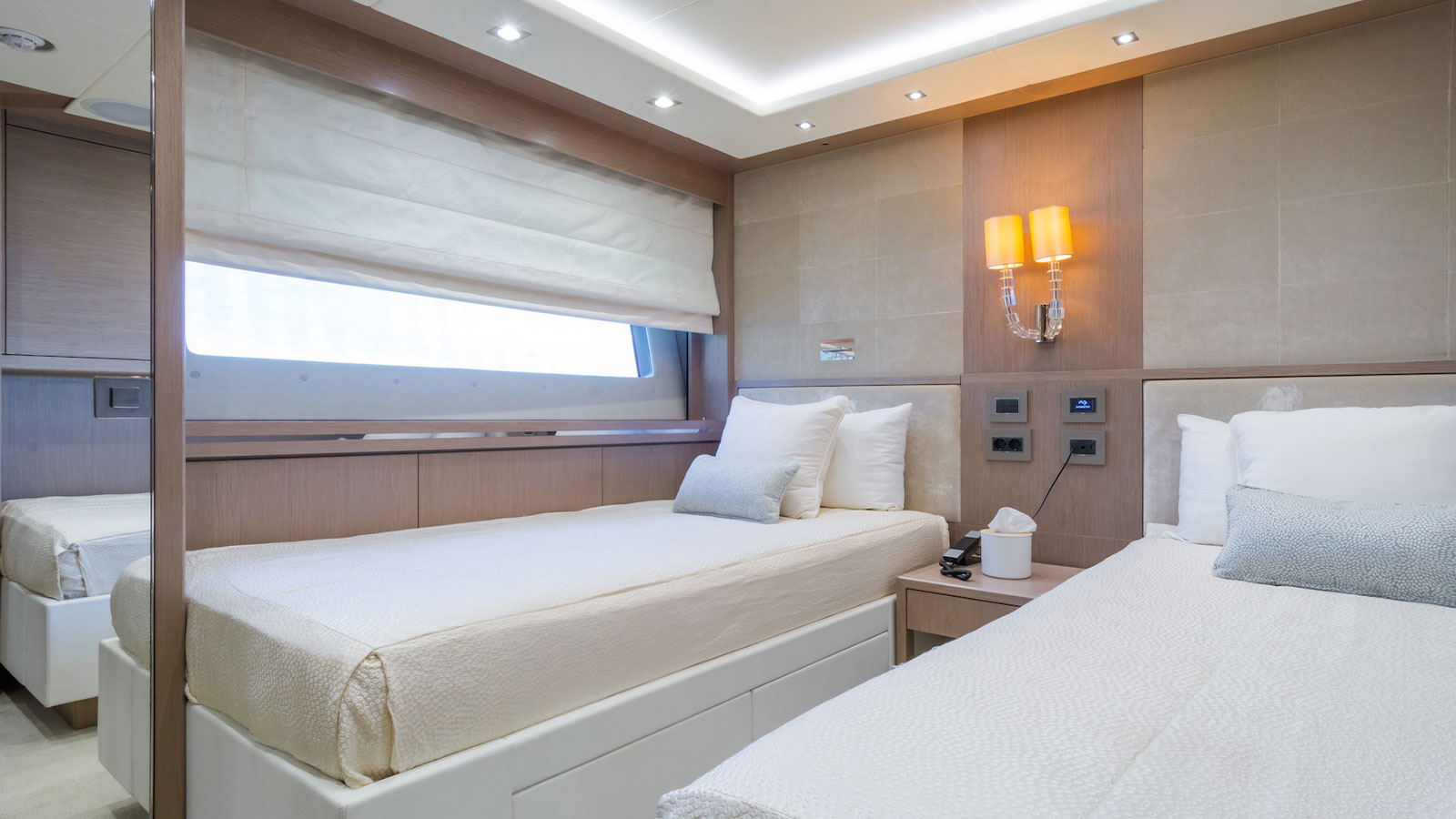 2017 Sunseeker 116 Sport Yacht for sale (photo 10)