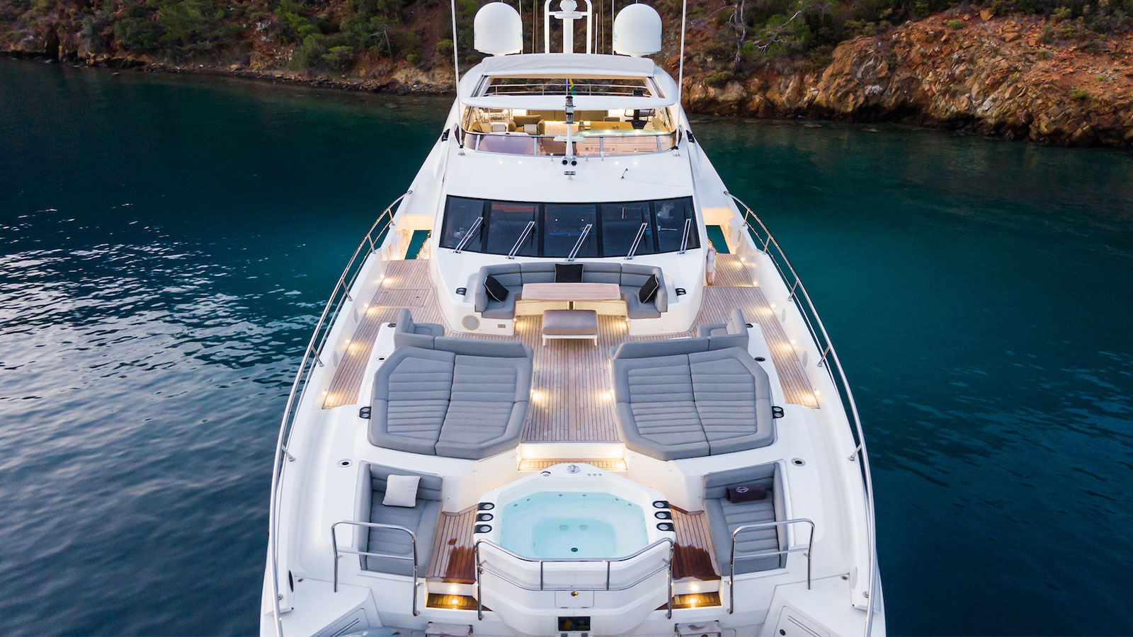 2017 Sunseeker 116 Sport Yacht for sale (photo 17)