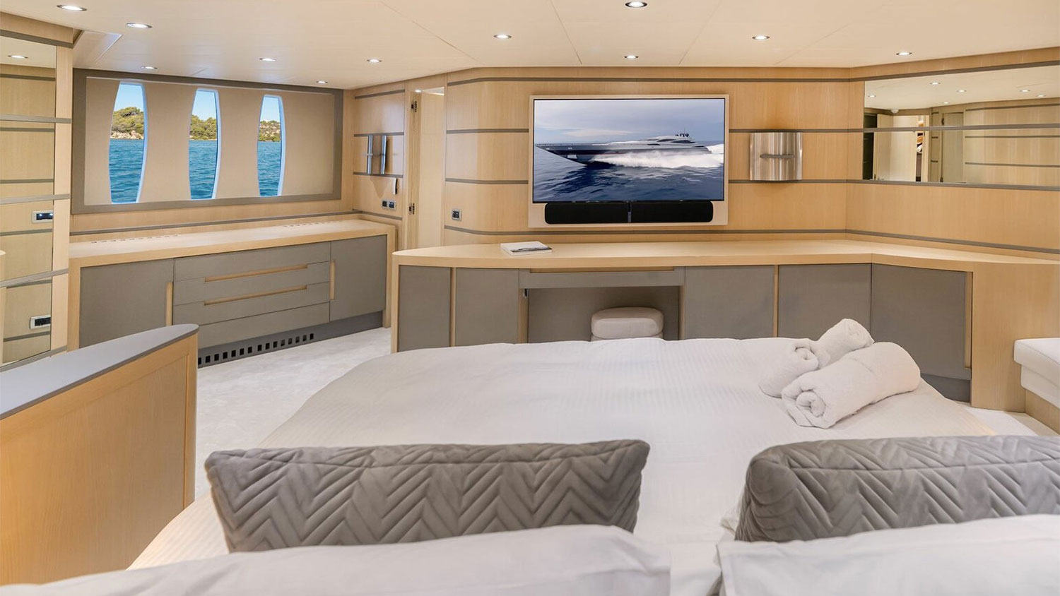 2004 Pershing 115 zu verkaufen (photo 10)