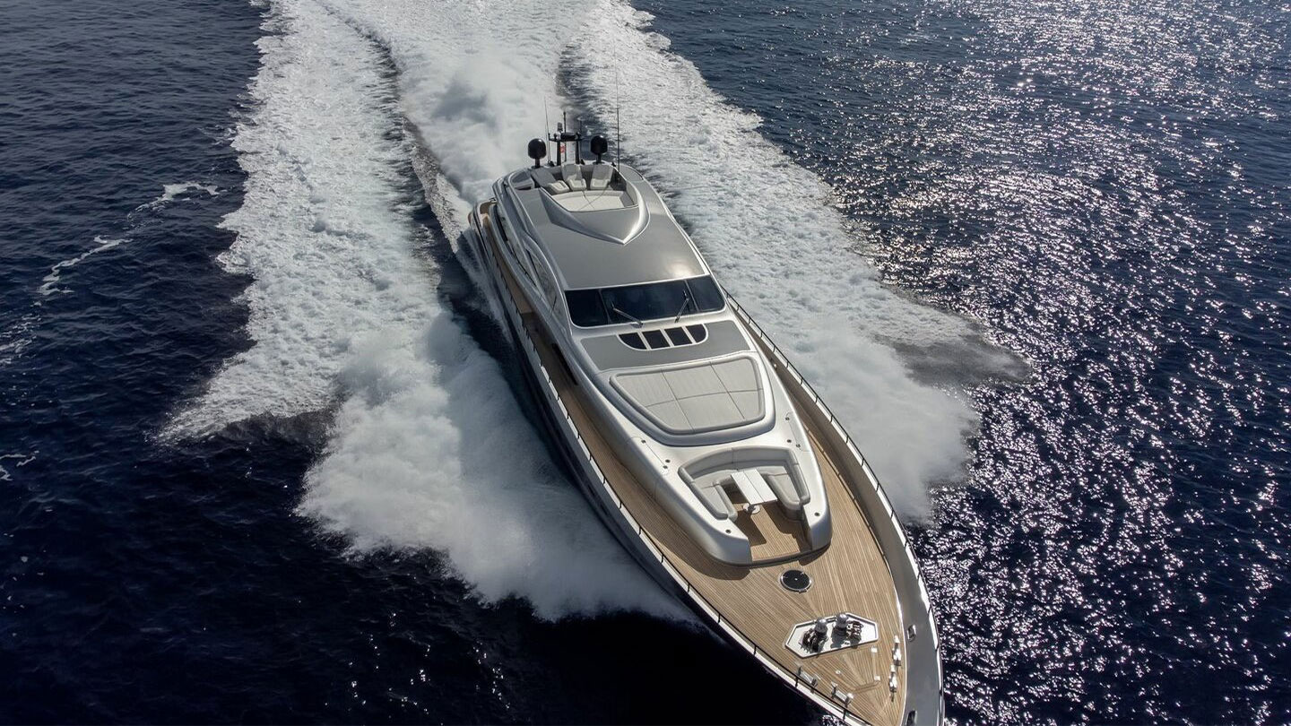 2004 Pershing 115 zu verkaufen (photo 16)