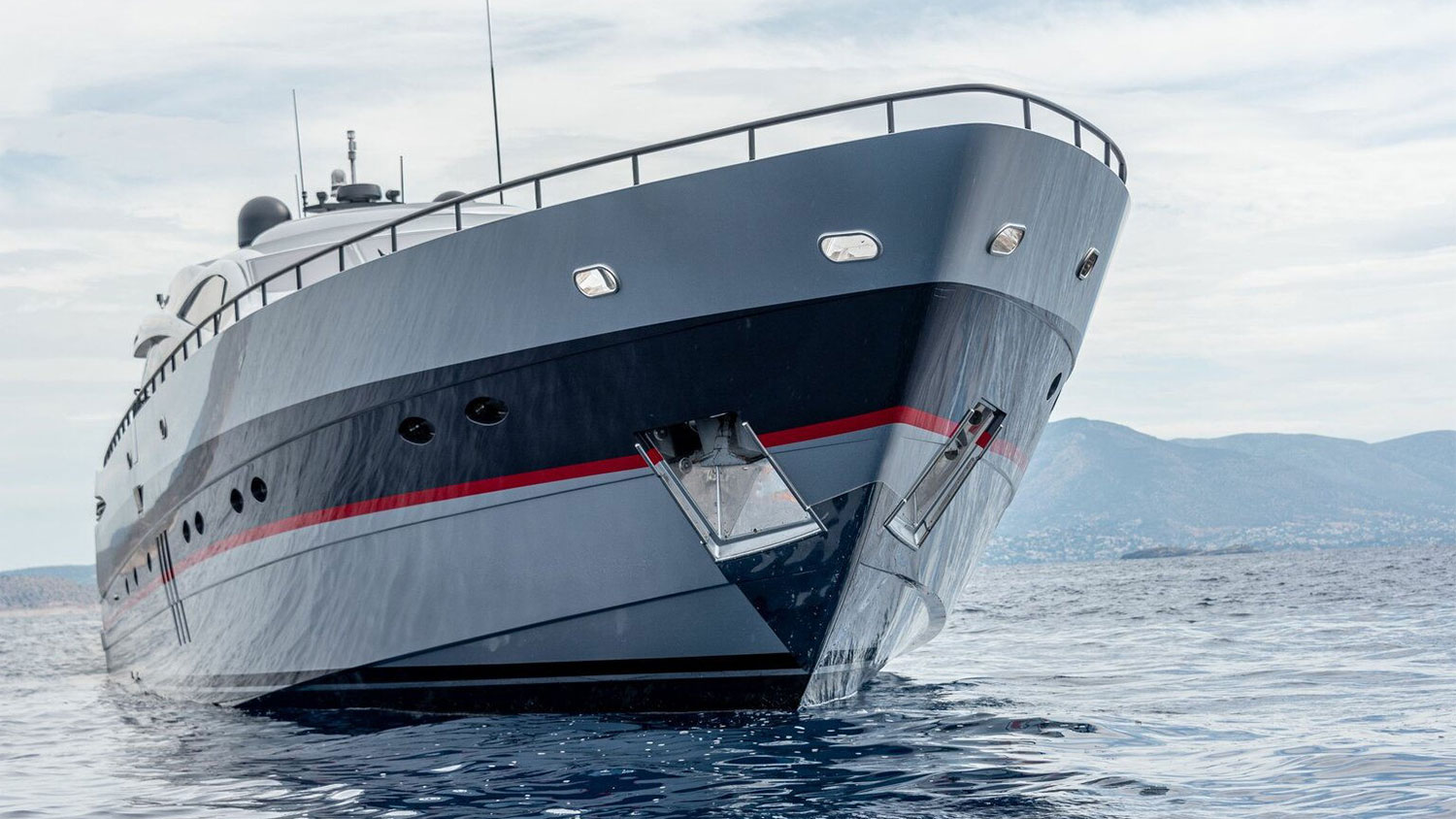 2004 Pershing 115 zu verkaufen (photo 18)