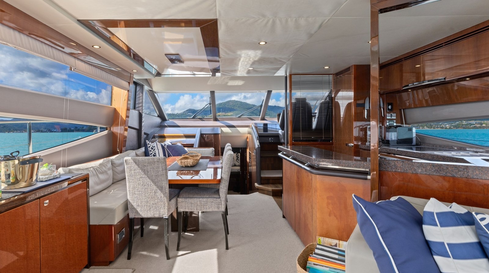 2014 Princess 72 for sale (photo 5)