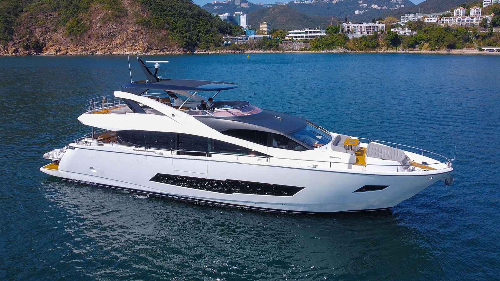 2016 Sunseeker 86 Yacht na sprzedaż (photo 1)