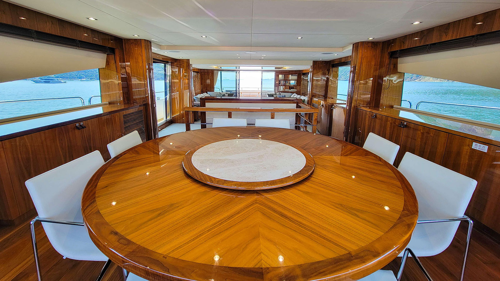 2016 Sunseeker 86 Yacht na sprzedaż (photo 2)