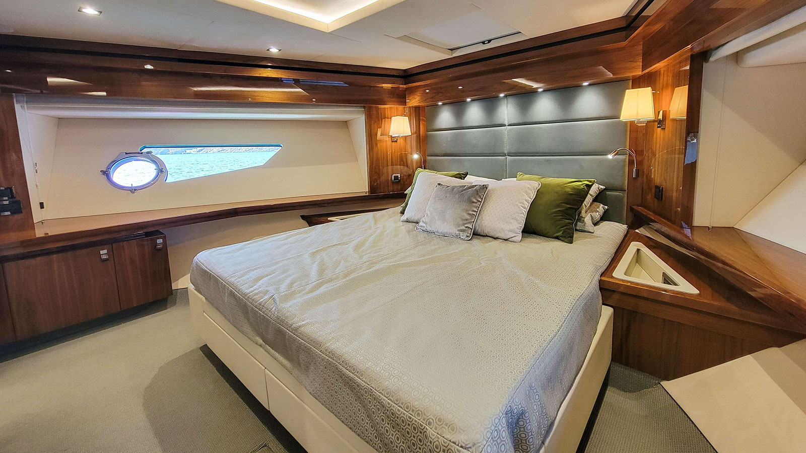 2016 Sunseeker 86 Yacht na sprzedaż (photo 9)