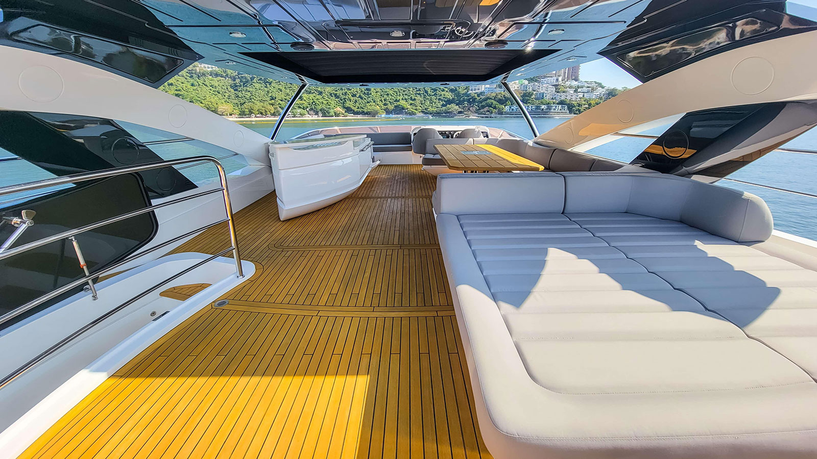 2016 Sunseeker 86 Yacht na sprzedaż (photo 22)
