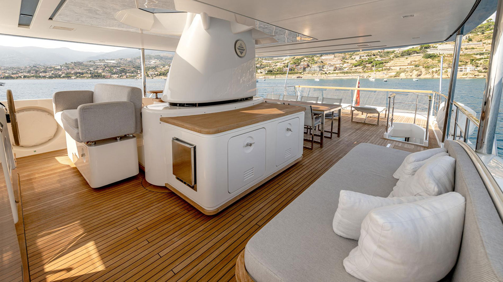 2014 Sanlorenzo SD92 for sale (photo 16)