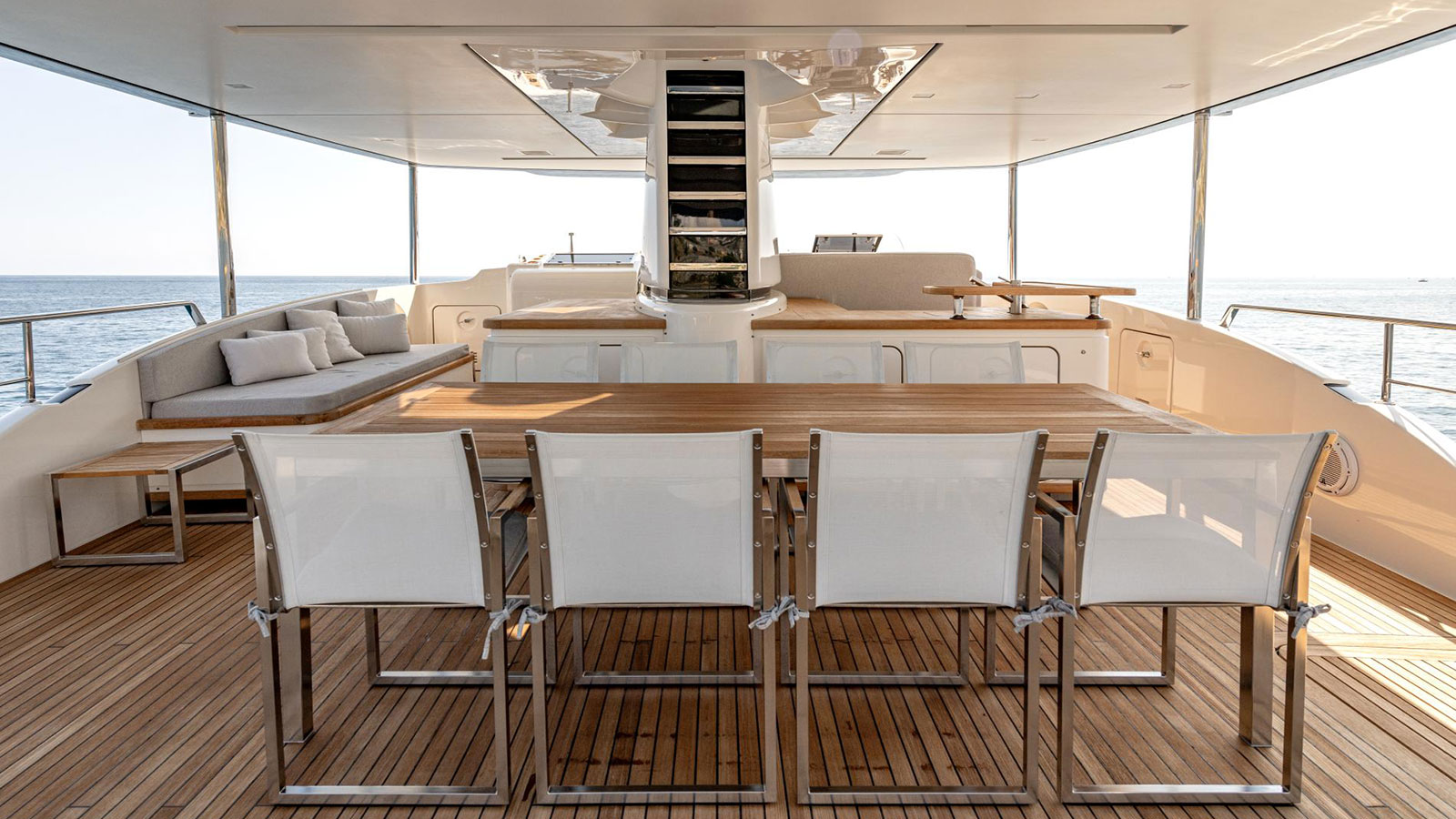 2014 Sanlorenzo SD92 for sale (photo 17)