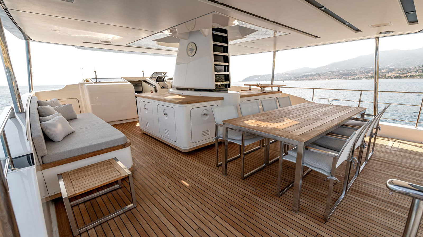 2014 Sanlorenzo SD92 for sale (photo 18)