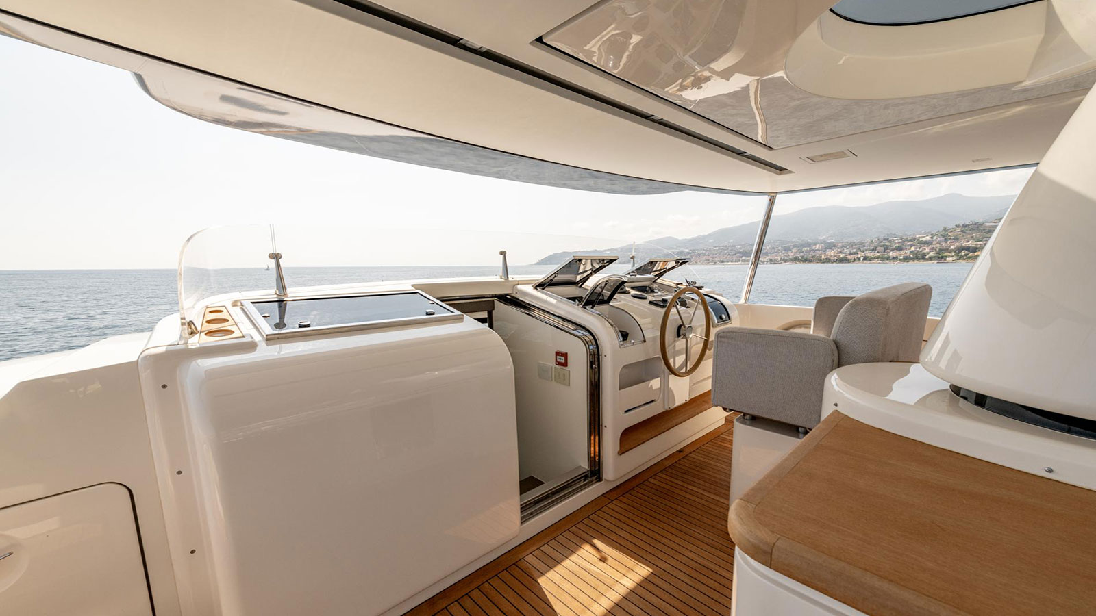 2014 Sanlorenzo SD92 for sale (photo 21)