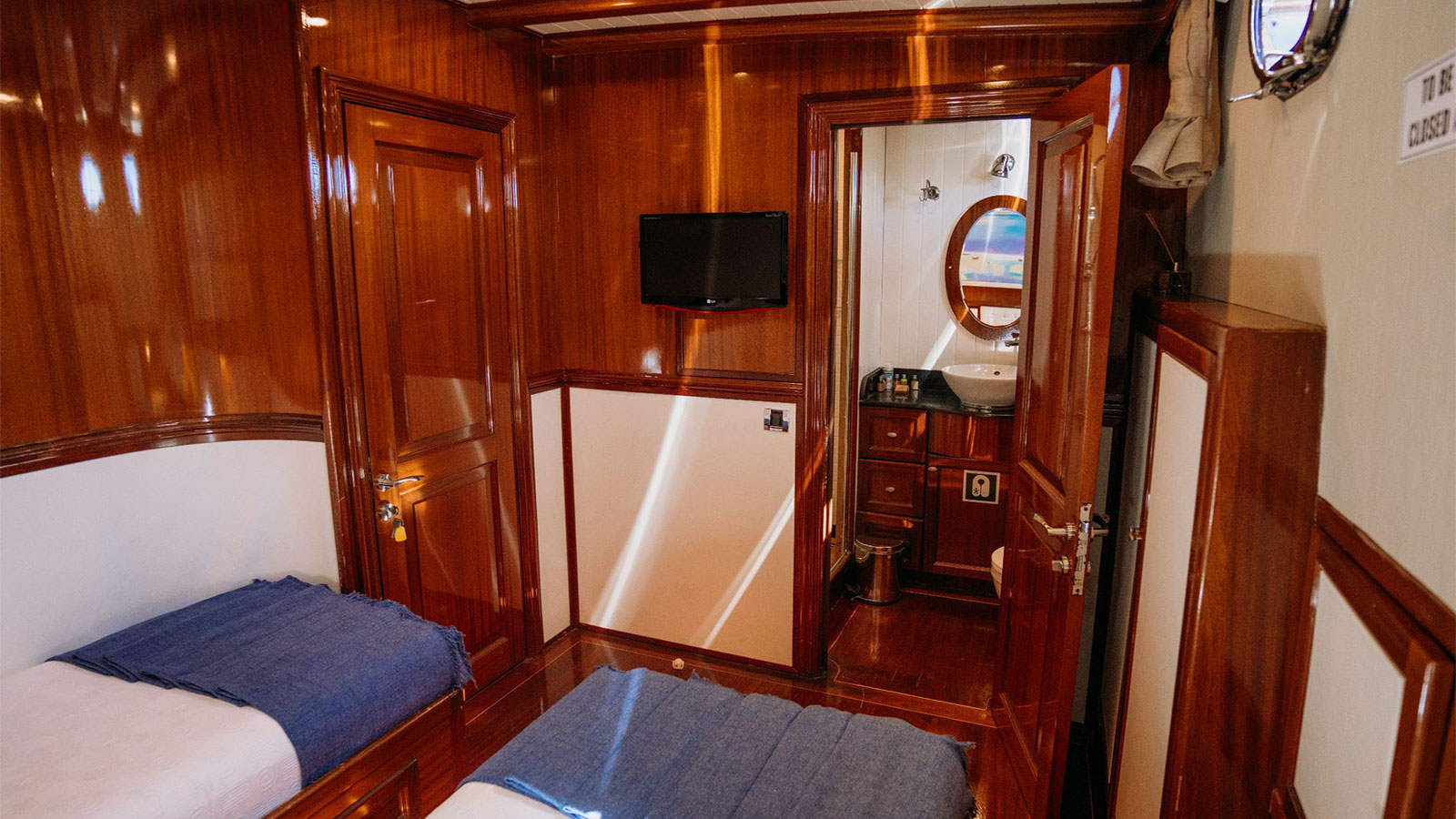 2009 Custom Built 36m Motor Sailor zu verkaufen (photo 8)