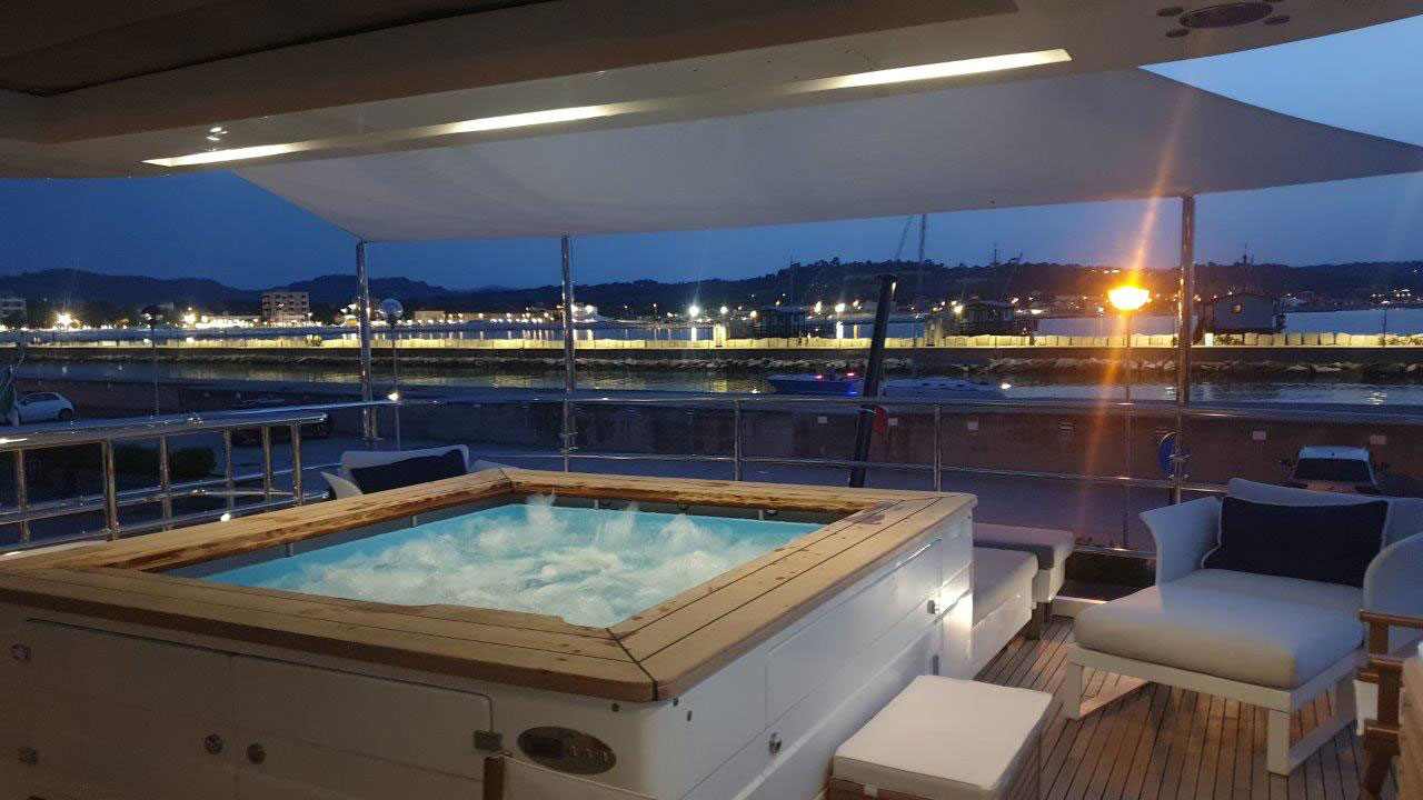 2013 Benetti 93 Delfino na sprzedaż (photo 16)