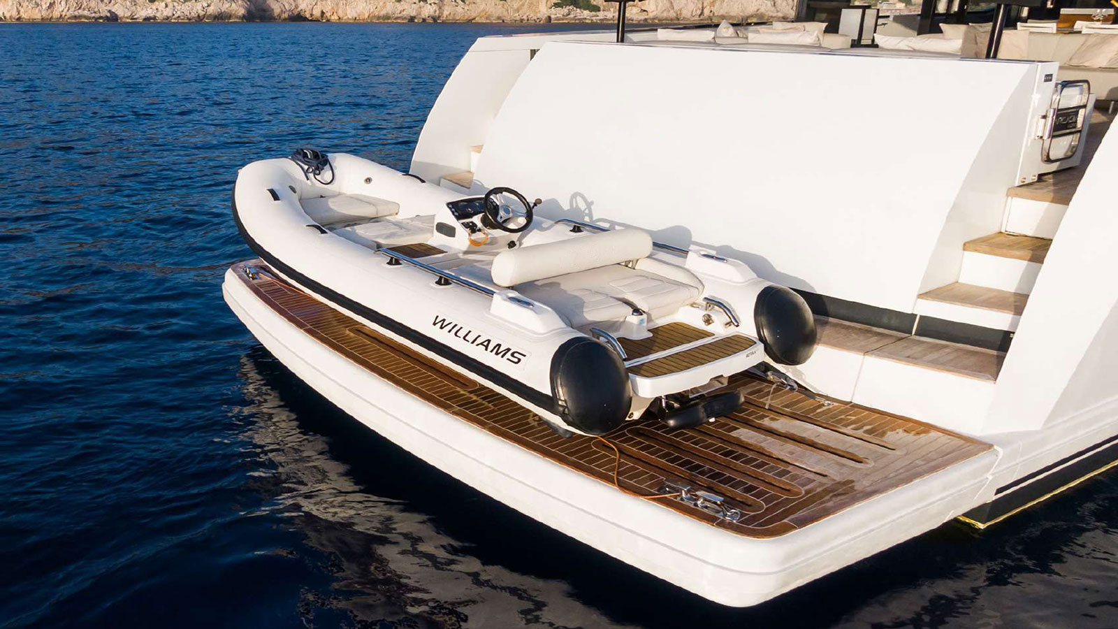 2019 Arcadia A85 in vendita (photo 24)