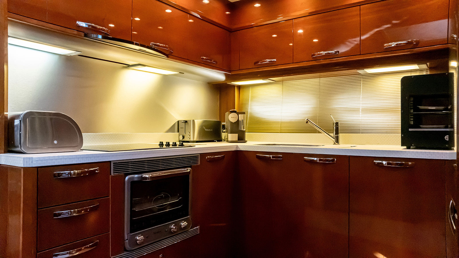 2007 Princess V65 à vendre (photo 8)