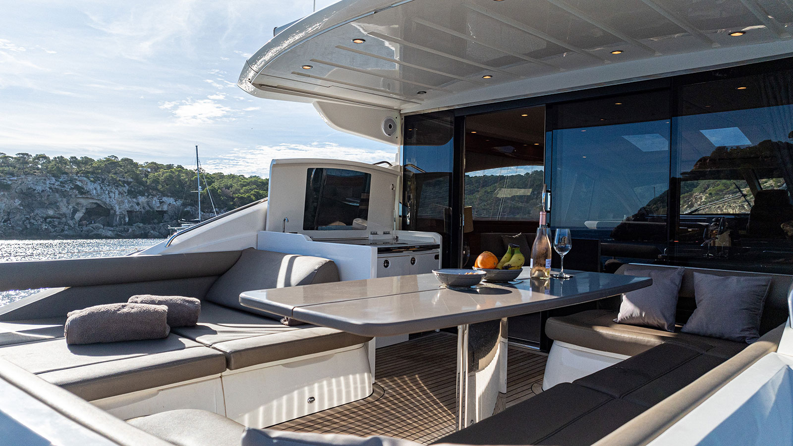 2007 Princess V65 à vendre (photo 9)