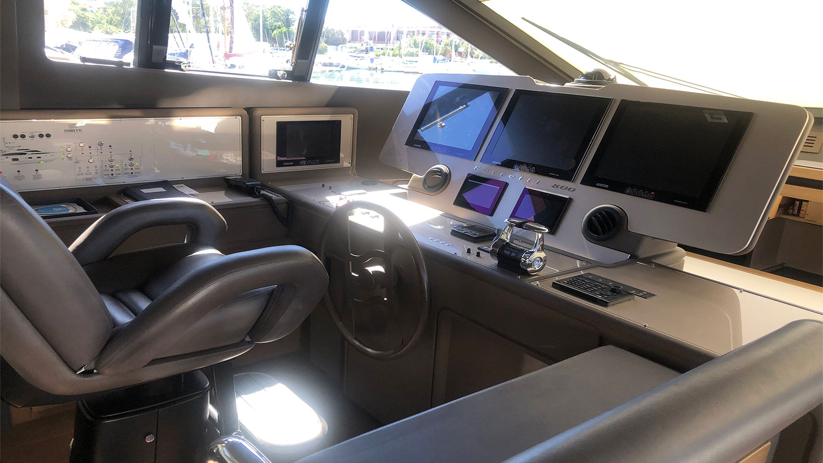 2015 Ferretti 800 HT te koop (photo 7)