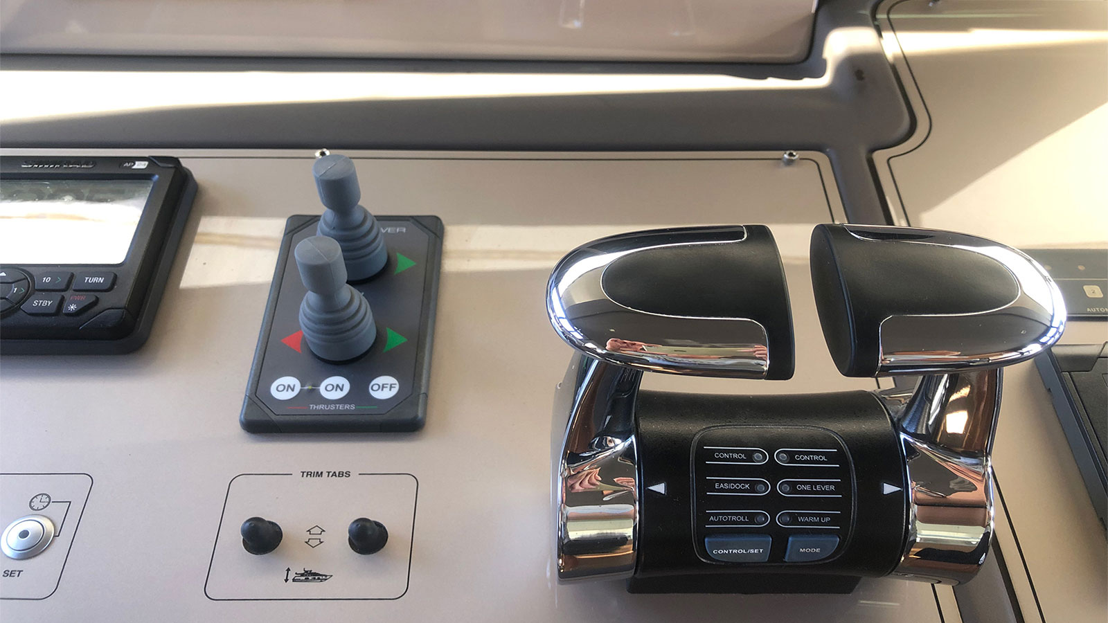 2015 Ferretti 800 HT te koop (photo 8)