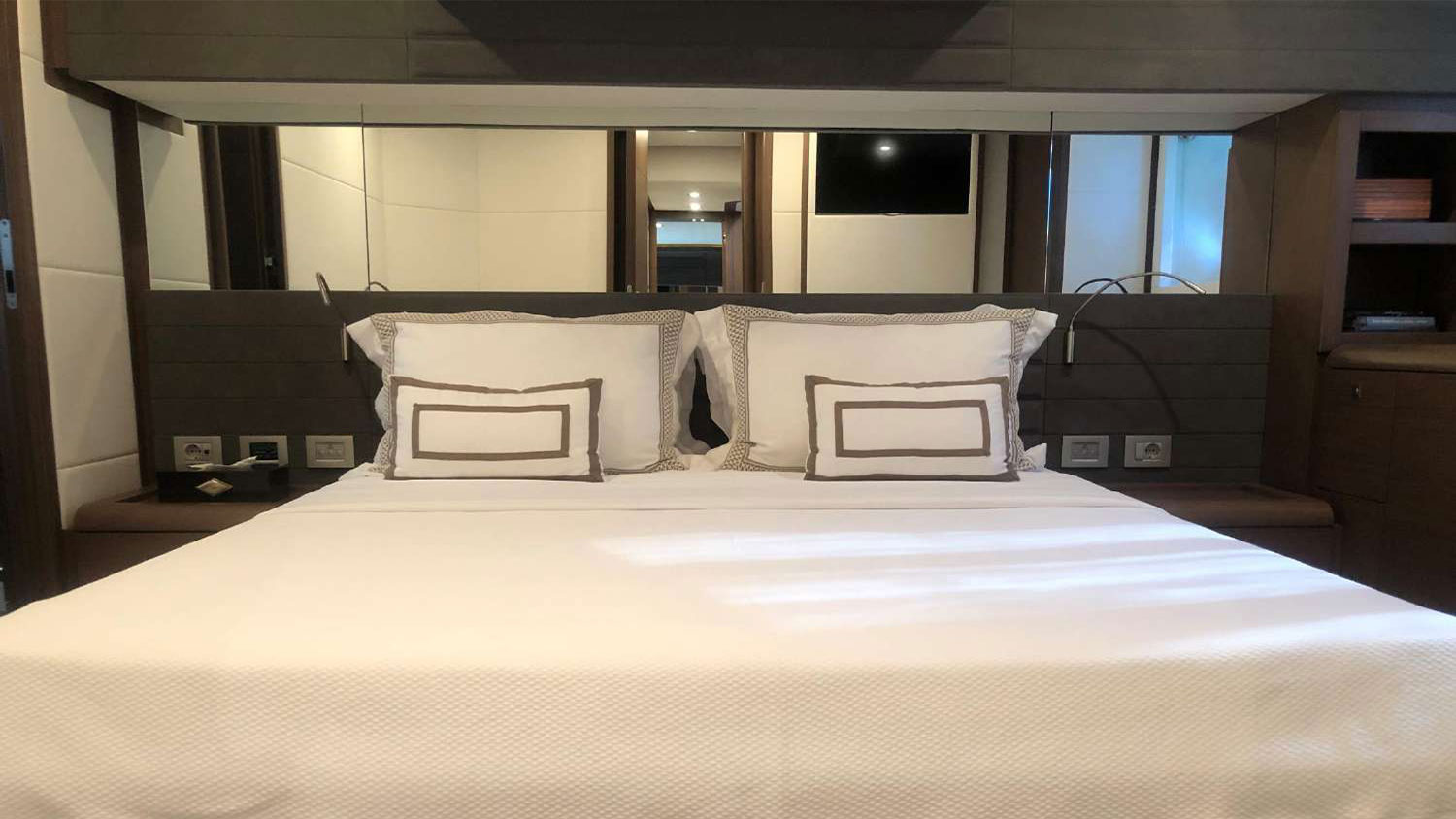 2015 Ferretti 800 HT te koop (photo 10)