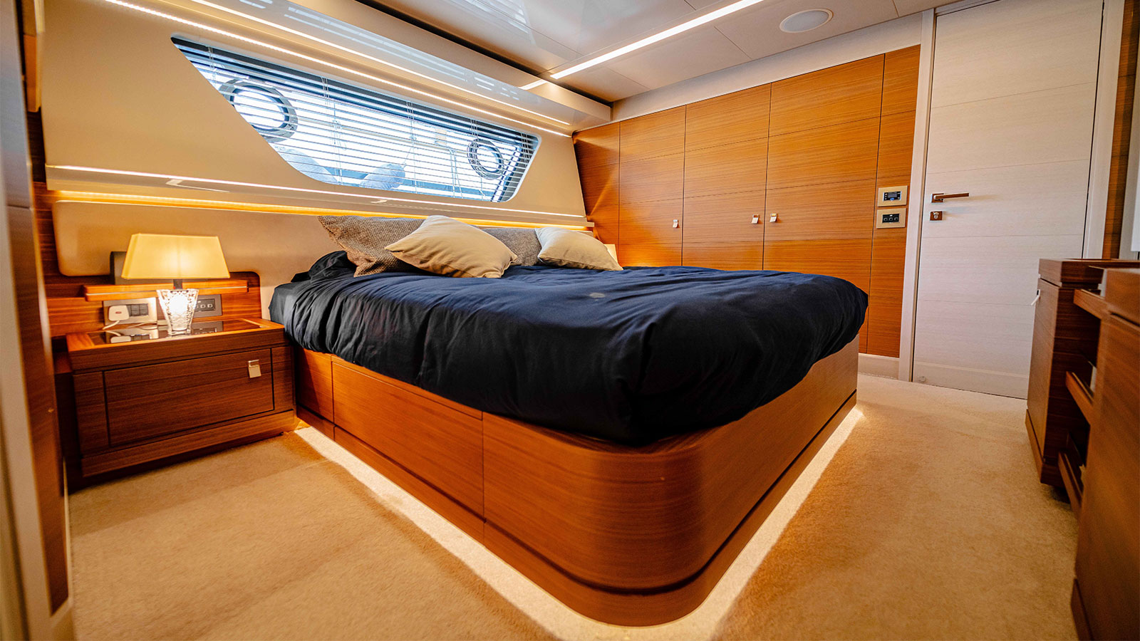 2016 Custom Line Navetta 28 à vendre (photo 9)