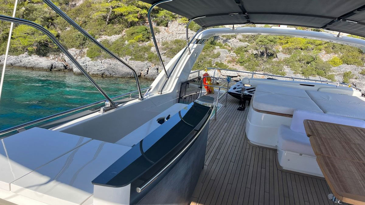2016 Princess 82 for sale (photo 14)